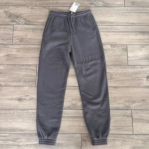 SOLD - NWT H&M High Waisted Sweatpants Size XS in Charcoal Grey